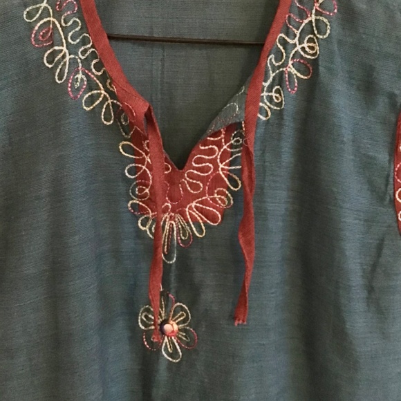 NWOT - Embroidered teal Nepalese top - Picture 3 of 8